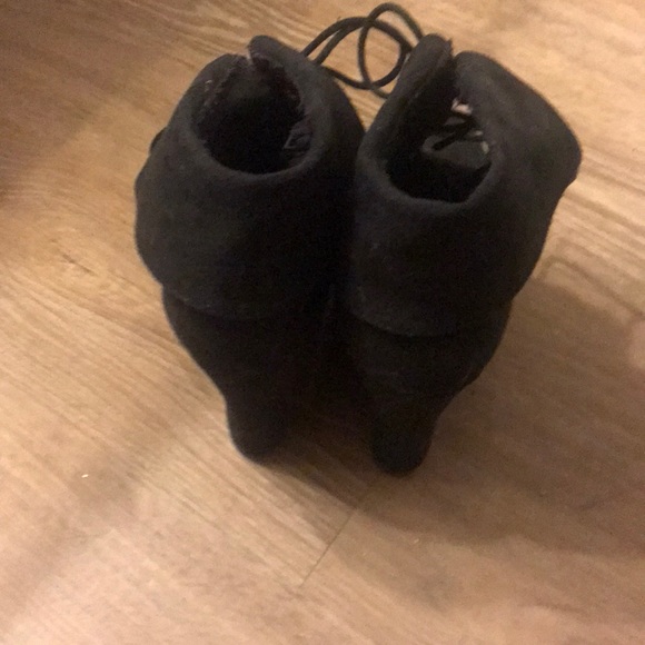 Mossimo Wedge Booties - Picture 3 of 6